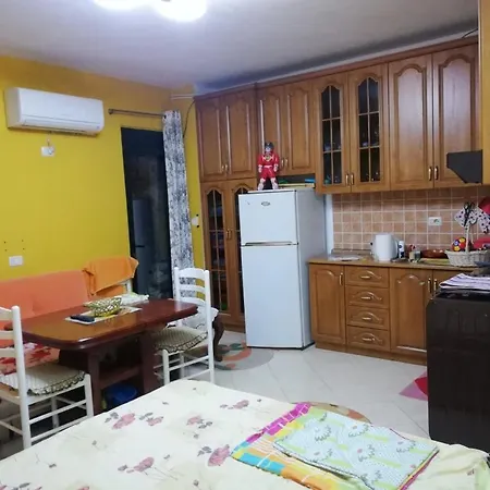 Apartment Cosy Side Golem (Tirana)